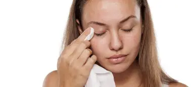 Eyelid Hygiene – why you should care