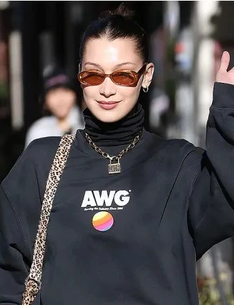 bella hadid le specs outta love sunglasses
