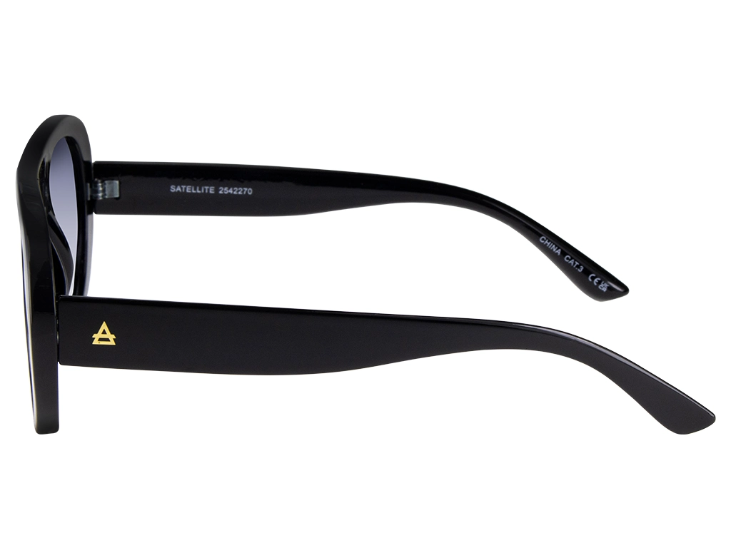 AIRE Satellite Black 56 Gradient