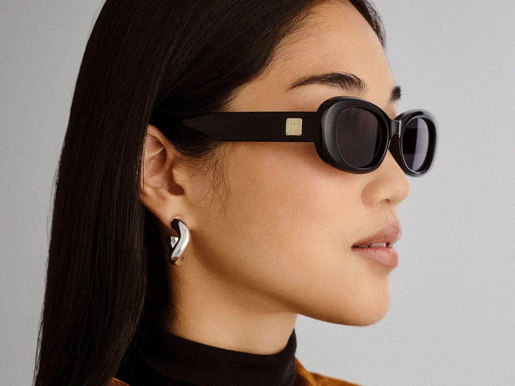 Le Specs Hey Ya! + Black 54