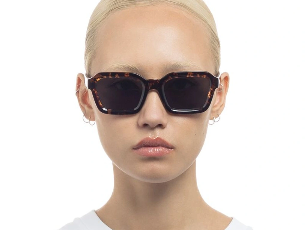 Le Specs Impossible 51 Tokyo Tort