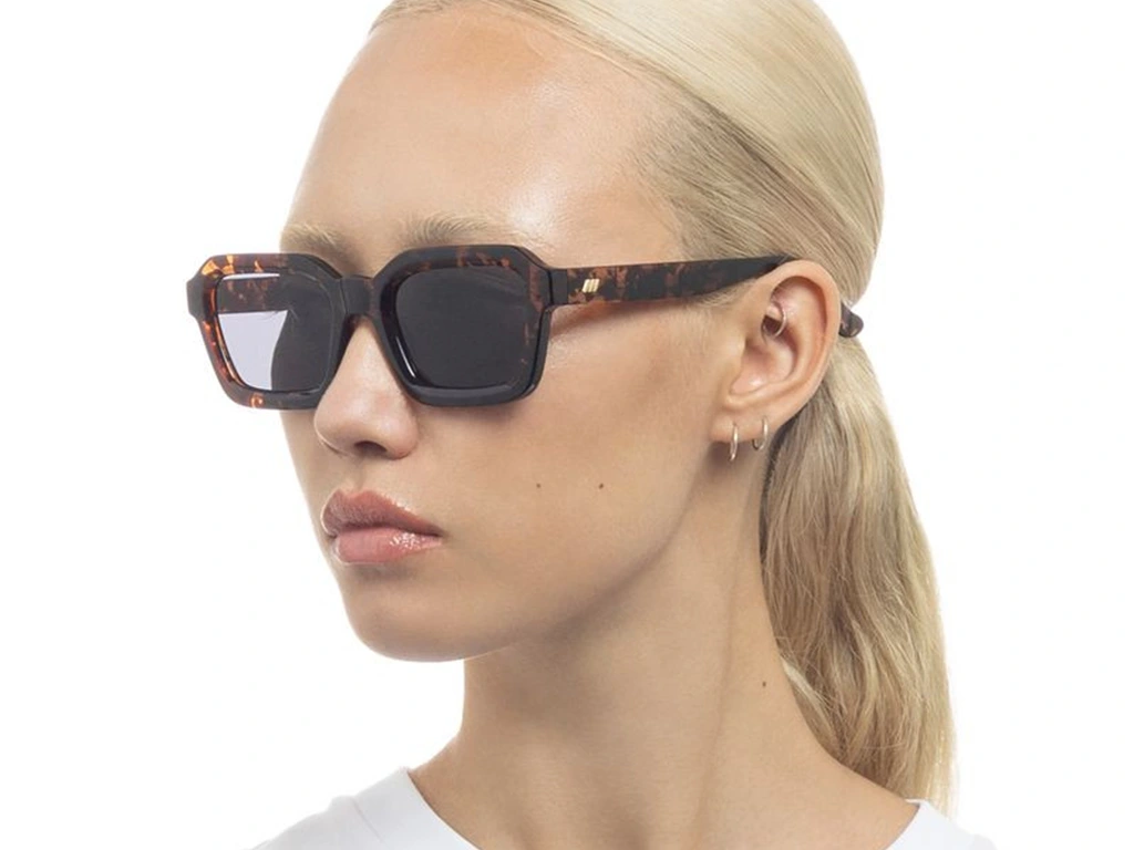Le Specs Impossible 51 Tokyo Tort